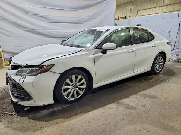 JTNB11HK1J3003695 — 2018 Toyota Camry, Передняя часть (Front End), фото до ремонта