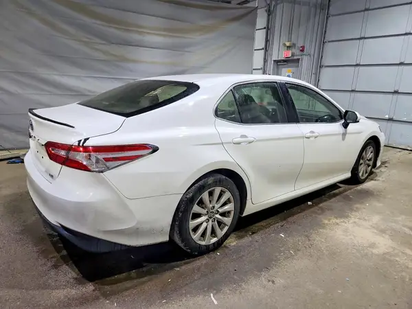 JTNB11HK1J3003695 — 2018 Toyota Camry, фото 3 с аукциона Copart 29.09.2026, Передняя часть