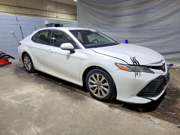 JTNB11HK1J3003695 — 2018 Toyota Camry, фото 4 с аукциона Copart 29.09.2026, Передняя часть