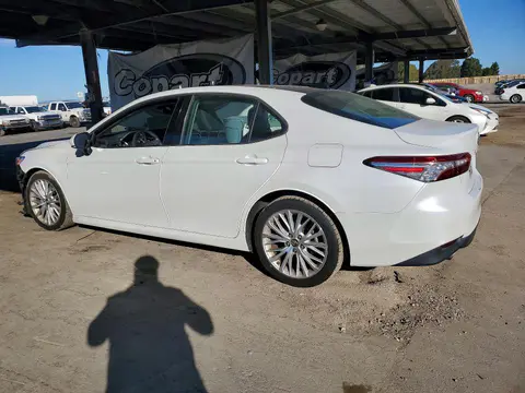 2018 Toyota Camry VIN 4T1BZ1HK4JU006903 фото 2