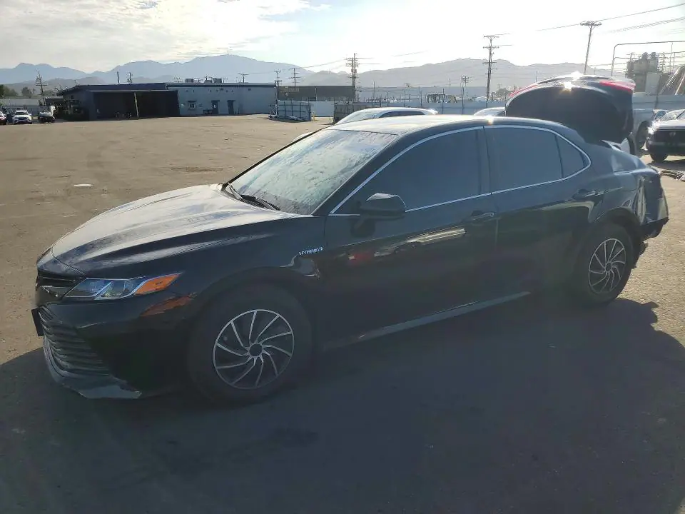 4T1B31HKXJU501494 Toyota Camry 2018 — повреждение Задняя часть, фото до ремонта