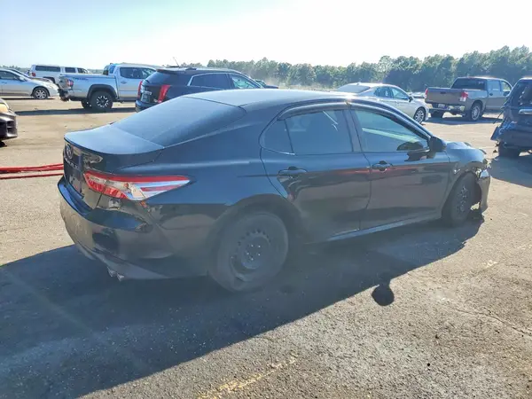 4T1B11HK2JU644557 — 2018 Toyota Camry, фото 3 с аукциона Copart 12.10.2026, Передняя часть