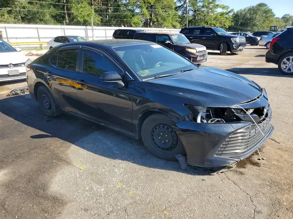 4T1B11HK2JU644557 — 2018 Toyota Camry, фото 4 с аукциона Copart 12.10.2026, Передняя часть