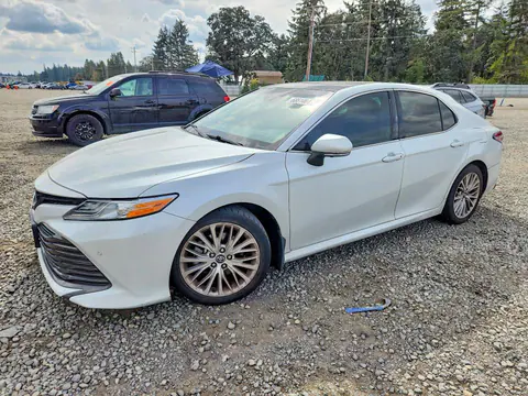 4T1B11HK8JU057814 — 2018 Toyota Camry, Боковая часть (Side), фото до ремонта