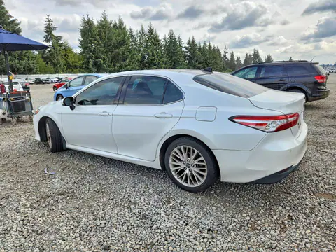 2018 Toyota Camry VIN 4T1B11HK8JU057814 фото 2