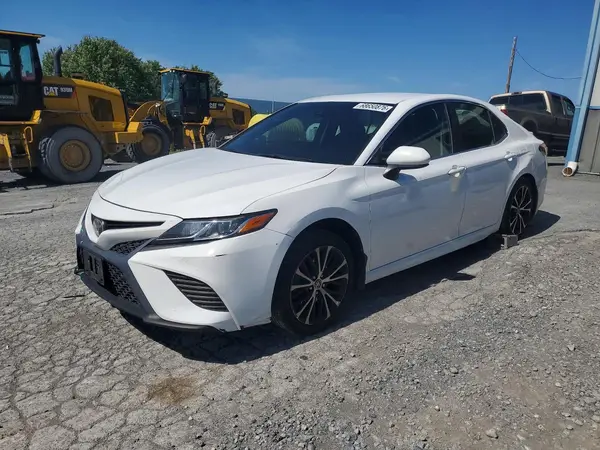 4T1B11HK9JU114103 — 2018 Toyota Camry, Передняя часть (Front End), фото до ремонта