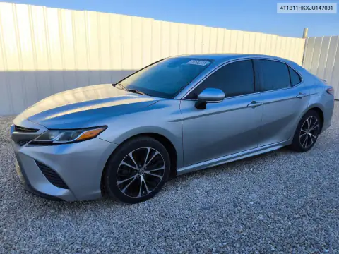 4T1B11HKXJU147031 — 2018 Toyota Camry, Естественный износ, фото до ремонта