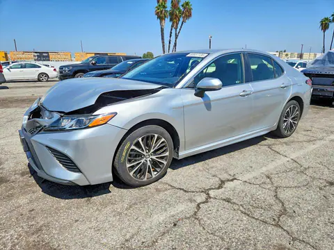 JTNB11HK4J3040093 — 2018 Toyota Camry, Передняя часть (Front End), фото до ремонта