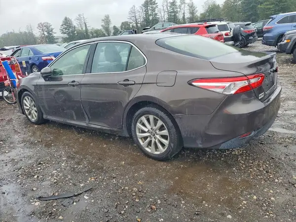 JTNB11HK8J3005461 — 2018 Toyota Camry, фото 2 с аукциона Copart 12.10.2026, Передняя часть