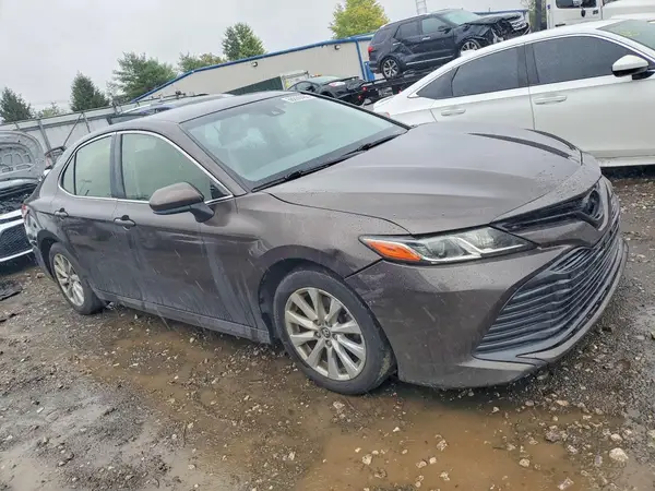 JTNB11HK8J3005461 — 2018 Toyota Camry, фото 4 с аукциона Copart 12.10.2026, Передняя часть