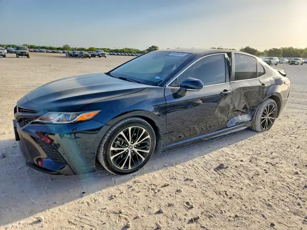 4T1B11HK8JU549128 — 2018 Toyota Camry, Боковая часть (Side), фото до ремонта