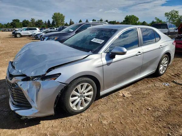 4T1B11HK1JU616717 — 2018 Toyota Camry, Передняя часть (Front End), фото до ремонта