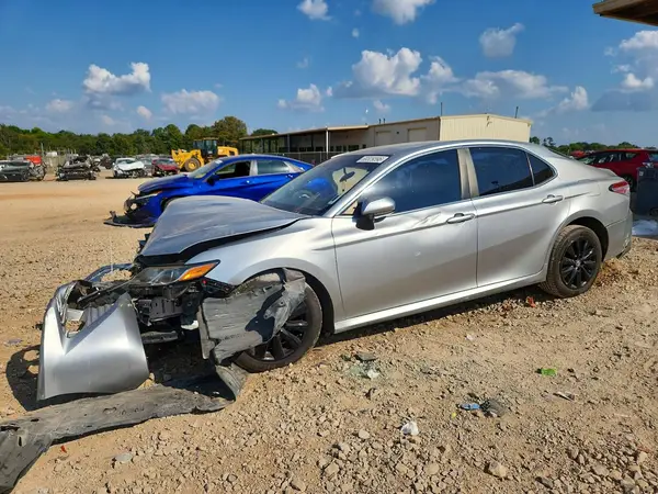 4T1B11HK5JU066972 — 2018 Toyota Camry, Передняя часть (Front End), фото до ремонта