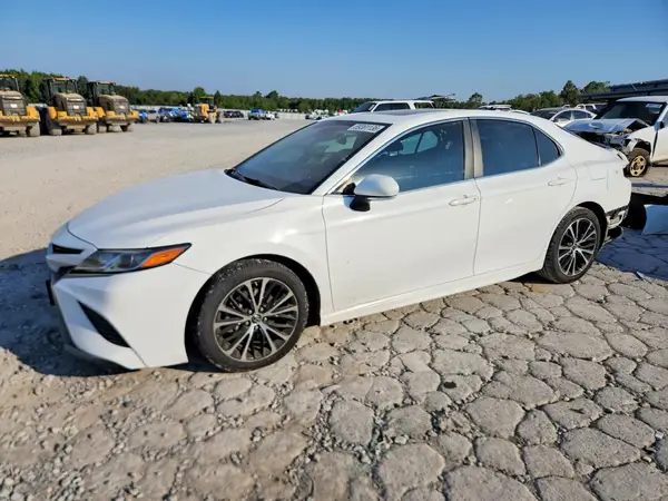 4T1B11HK9JU538591 — 2018 Toyota Camry, Задняя часть (Rear End), фото до ремонта