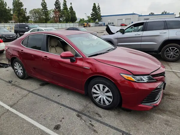 4T1B31HK1JU501299 — 2018 Toyota Camry, фото 4 с аукциона Copart, Задняя часть