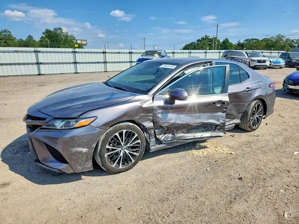 4T1B11HK9JU097741 — 2018 Toyota Camry, Боковая часть (Side), фото до ремонта