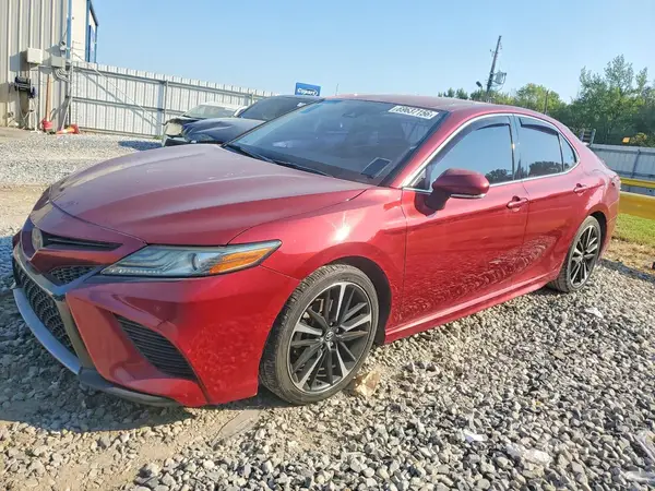 4T1B61HK1JU625208 — 2018 Toyota Camry, Задняя часть (Rear End), фото до ремонта