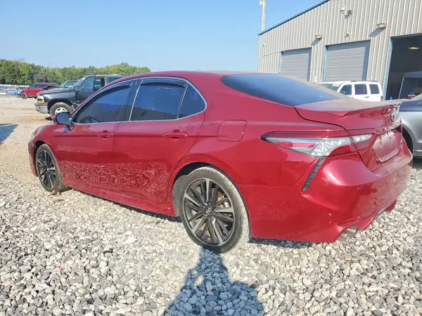 4T1B61HK1JU625208 — 2018 Toyota Camry, фото 2 с аукциона Copart, Задняя часть