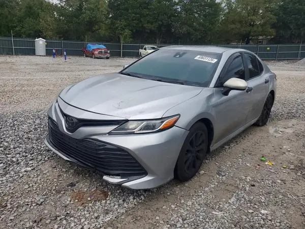 4T1B11HK7JU547449 — 2018 Toyota Camry, Передняя часть (Front End), фото до ремонта