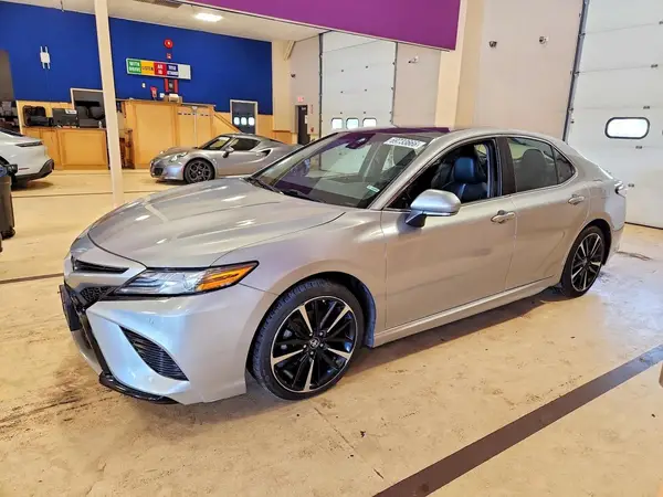 4T1B61HK4JU062378 — 2018 Toyota Camry, Передняя часть (Front End), фото до ремонта