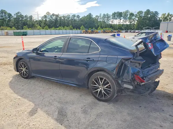 4T1B11HK5JU518130 — 2018 Toyota Camry, фото 2 с аукциона Copart 14.10.2026, Задняя часть