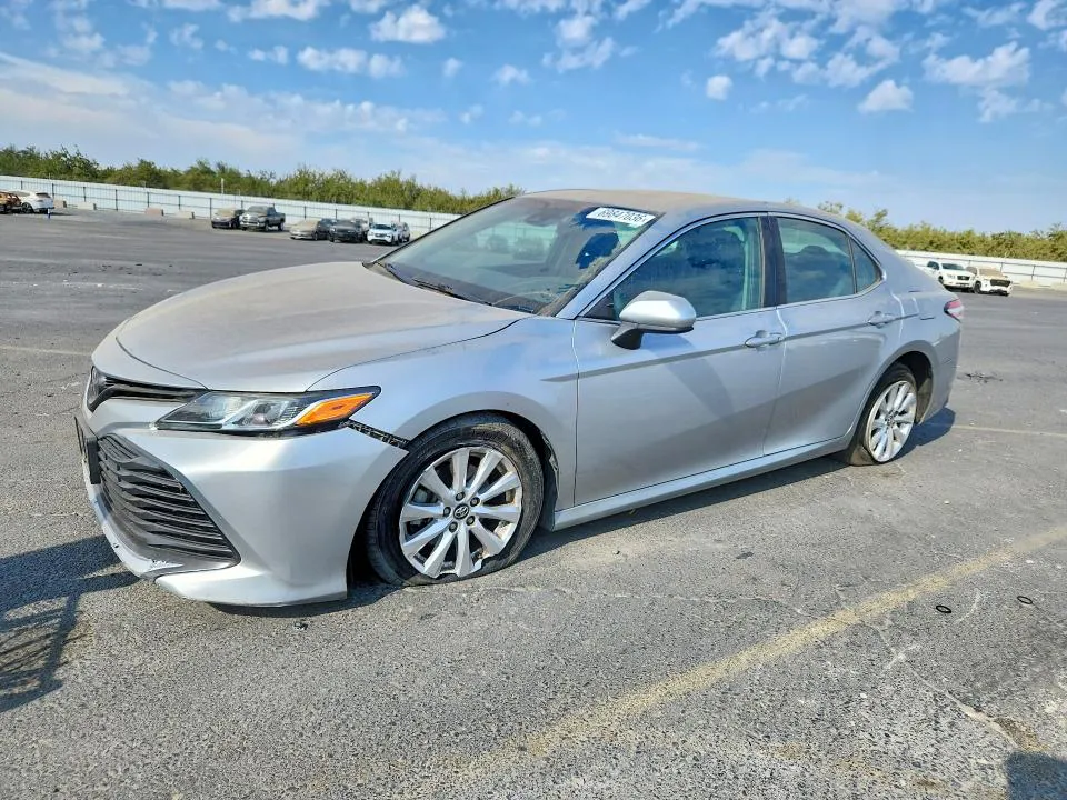 2018 Toyota Camry VIN 4T1B11HK0JU529276 фото 1
