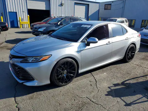 4T1B11HK9JU071043 — 2018 Toyota Camry, Мелкие вмятины и царапины (Minor Dent/Scratches), фото до ремонта