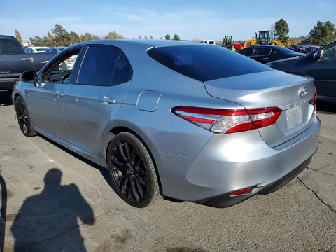 2018 Toyota Camry VIN 4T1B11HK9JU071043 фото 2