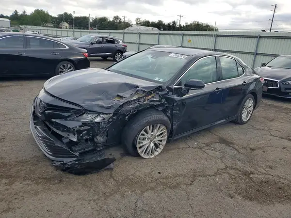 4T1B11HK4JU517681 — 2018 Toyota Camry, Передняя часть (Front End), фото до ремонта