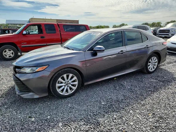 4T1B11HK1JU632562 — 2018 Toyota Camry, Град (Hail), фото до ремонта