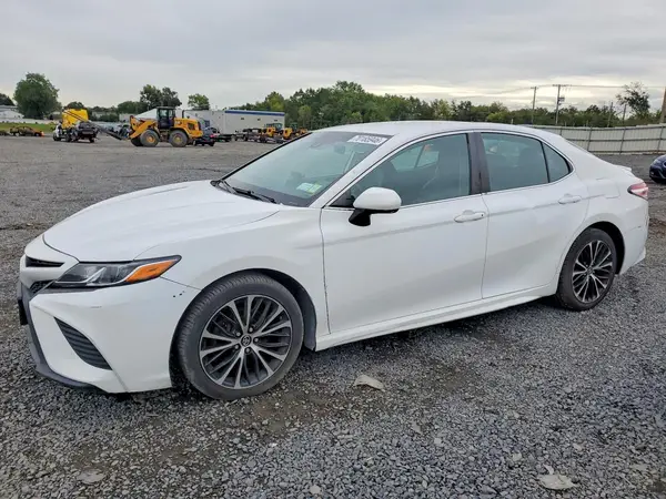 4T1B11HK8JU094135 — 2018 Toyota Camry, Задняя часть (Rear End), фото до ремонта