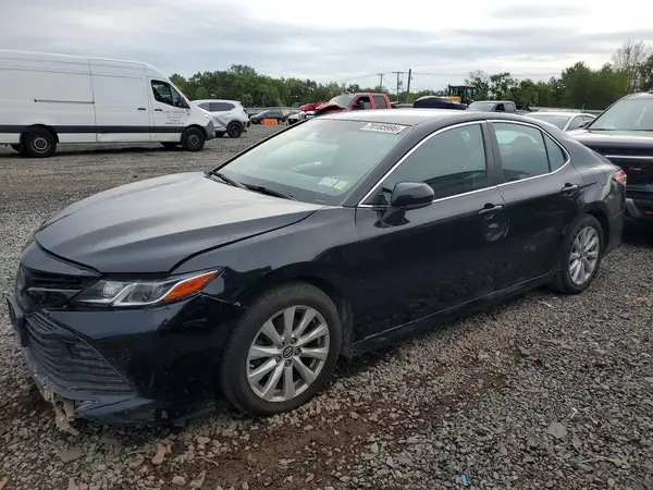 4T1B11HK2JU556107 — 2018 Toyota Camry, Передняя часть (Front End), фото до ремонта