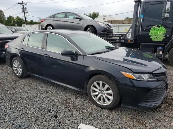 4T1B11HK2JU556107 — 2018 Toyota Camry, фото 4 с аукциона Copart 25.09.2026, Передняя часть