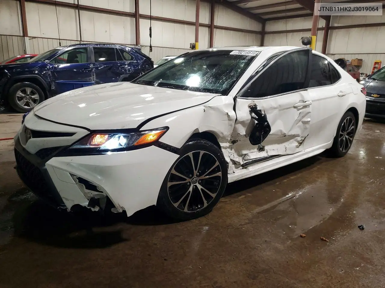 JTNB11HK2J3019064 Toyota Camry 2018 — повреждение Сторона, фото до ремонта
