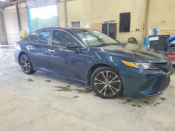 4T1B11HK6JU581267 — 2018 Toyota Camry, фото 4 с аукциона Copart 06.10.2026, Боковая часть