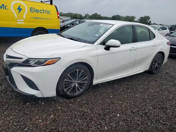 JTNB11HK3J3006565 — 2018 Toyota Camry, Град (Hail), фото до ремонта