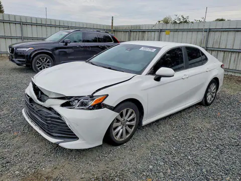 4T1B11HK9JU626279 — 2018 Toyota Camry, Передняя часть (Front End), фото до ремонта