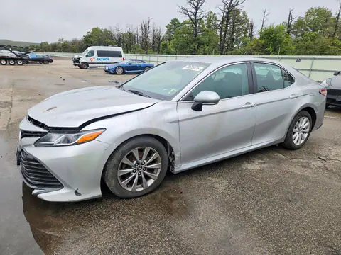 4T1B11HK0JU541783 — 2018 Toyota Camry, Передняя часть (Front End), фото до ремонта