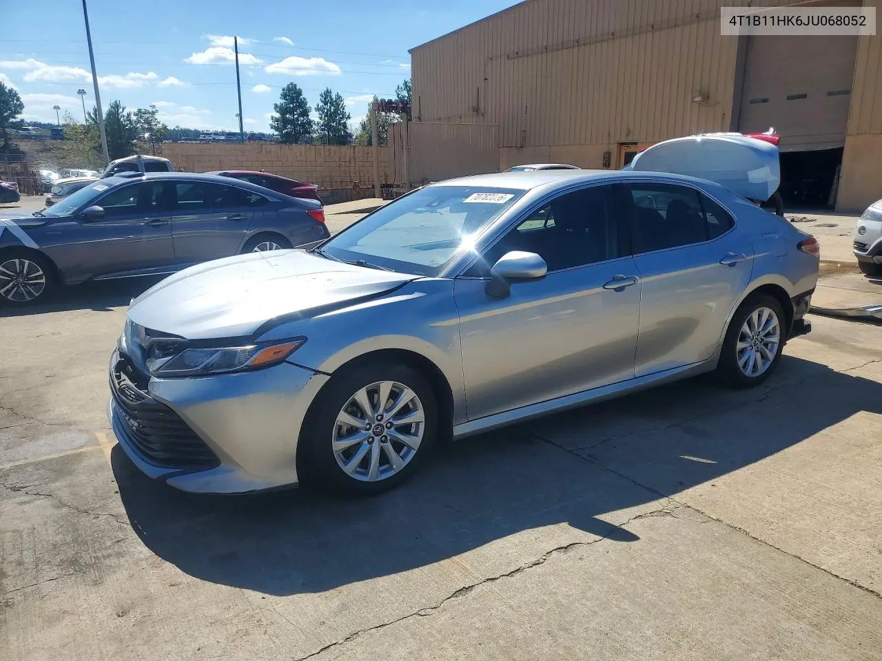 2018 Toyota Camry Le VIN 4T1B11HK6JU068052 фото 1