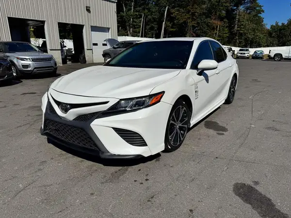 4T1B11HK8JU567855 — 2018 Toyota Camry, Мелкие вмятины и царапины (Minor Dent/Scratches), фото до ремонта