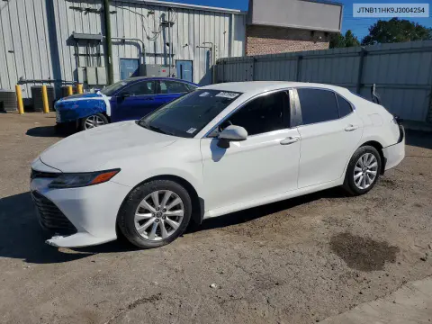 JTNB11HK9J3004254 — 2018 Toyota Camry, Задняя часть, фото до ремонта