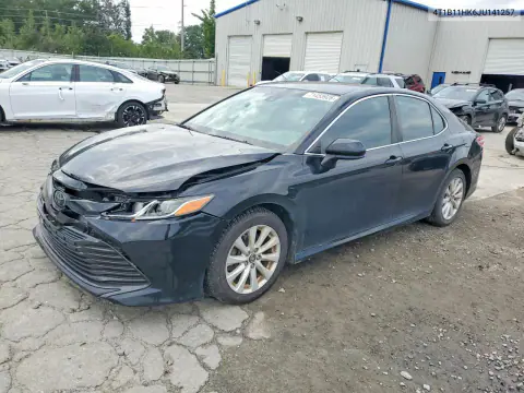 2018 Toyota Camry Le VIN 4T1B11HK6JU141257 фото 1
