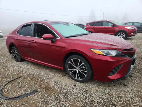 4T1B11HK0JU667237 — 2018 Toyota Camry, фото 4 с аукциона Copart 13.10.2026, Мелкие вмятины и царапины