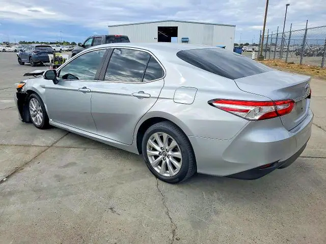 2018 TOYOTA CAMRY VIN 4T1B11HK4JU101677 фото 2