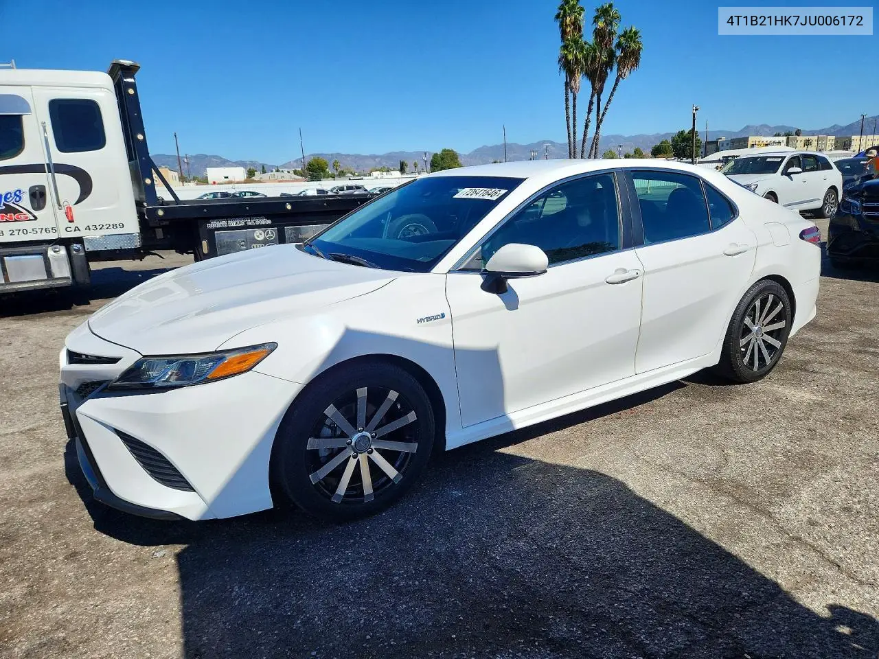 4T1B21HK7JU006172 Toyota Camry 2018 — повреждение Мелкие вмятины и царапины, фото до ремонта