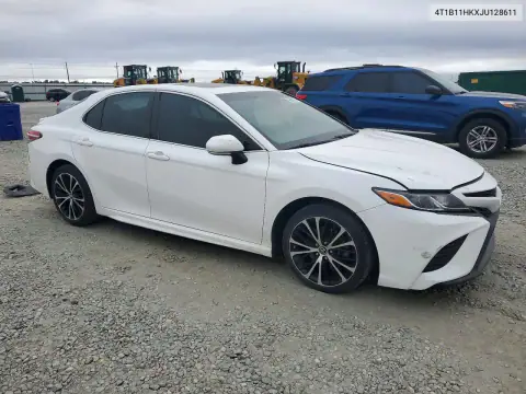 4T1B11HKXJU128611 — 2018 Toyota Camry, фото 4 с аукциона Copart, Передняя часть
