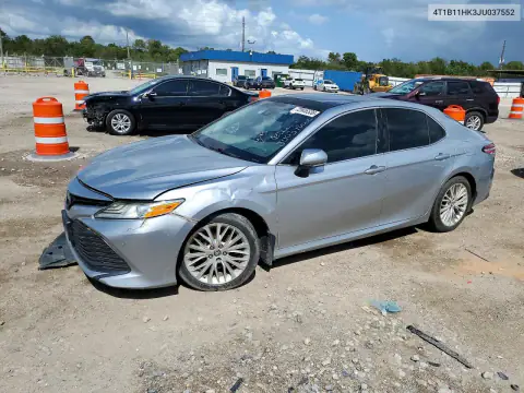 4T1B11HK3JU037552 — 2018 Toyota Camry, Передняя часть, фото до ремонта