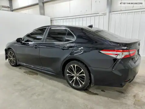 4T1B11HK4KU682390 — 2019 Toyota Camry, фото 2 с аукциона Copart 15.10.2026, Механические повреждения