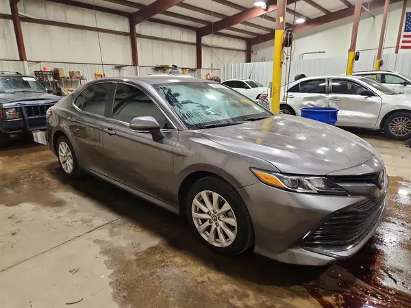 4T1B11HK4KU854949 — 2019 Toyota Camry, фото 4 с аукциона Copart 13.10.2026, Повреждения снизу