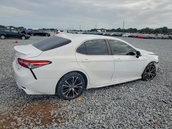 4T1B11HK0KU792658 — 2019 Toyota Camry, фото 3 с аукциона Copart 13.10.2026, Передняя часть